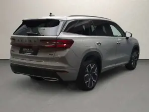 Skoda Kodiaq TDI 4x4 DSG Sportline Standhzg AHK Navi Bild 2