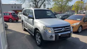 Mitsubishi Pajero 3.2 DI-D Instyle*TÜVneu*7-Sitz*AHK*Sitz-H