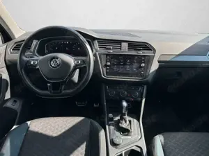Volkswagen Tiguan IQ.DRIVE 2.0 TSI 4MOTION PANO NAVI LED Bild 3