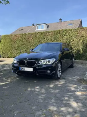 BMW 118 118d Automatik LED Navi HiFi M-Lenkrad TÜV neu