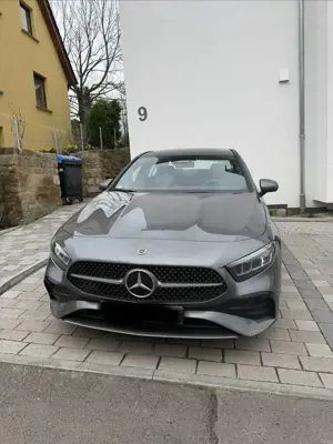 Mercedes-Benz A 200 7G-DCT AMG Line Advanced Plus