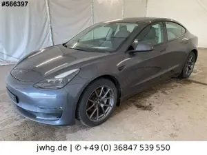 Tesla Model 3 Dual AWD Wärmepumpe Autopilot 3 Kam Pano