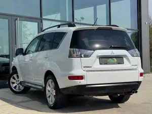 Mitsubishi Outlander Bild 4