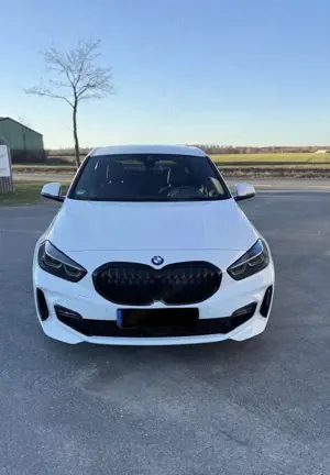 BMW 118 BMW 118i M-Sport HK Soundsystem Adaptive LED Bild 2