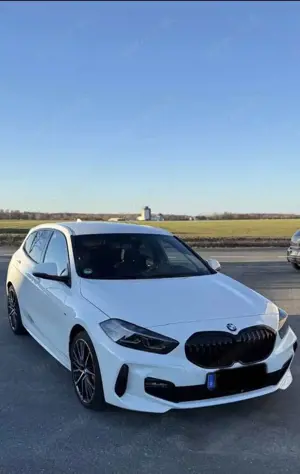 BMW 118 BMW 118i M-Sport HK Soundsystem Adaptive LED Bild 3