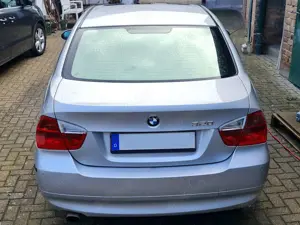 BMW 320 Bild 3