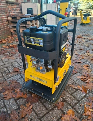BAMATO DIESEL Rüttelplatten des Typen R-175RVD. Bild 3