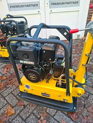 BAMATO DIESEL Rüttelplatten des Typen R-175RVD. Bild 2