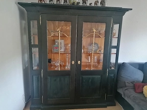 Handgefertigt Vintage Vitrinen + Kommode 
