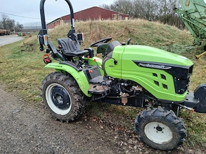 kleintraktor Avenger 26