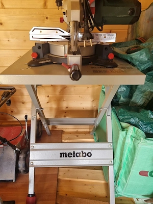 Metabo Kapp- u.Gehrungssäge KGS 216 M mit Metabo Maschinenständer