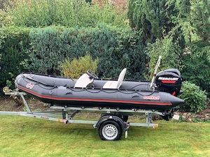 Schlauchboot Bombard C4 Commando mit Mercury 40PS und Trailer