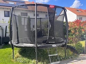 BERG Trampolin Champion   Top Zustand   viel Spaß für die ganze Familie!