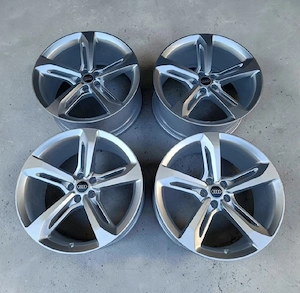 NEU Original Audi Q7 SQ7 4M Alufelgen 21 Zoll Felgen  Blade  Silber 4M0601025AA