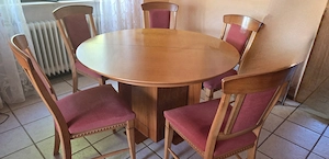 Essgruppe (Tisch und Stühle)