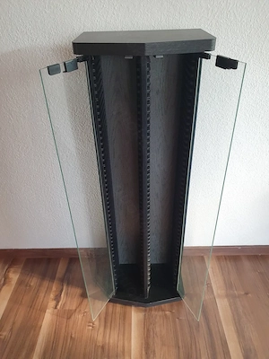 Schwarzer CD-Turm mit Glästüren, sehr guter Zustand, ohne Inhalt Bild 2