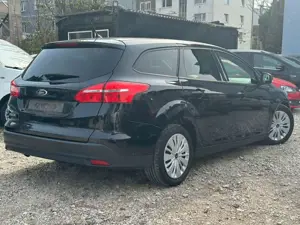 Ford Focus Turnier Business*1HAND*SCHECKHEFT*185TKM Bild 4