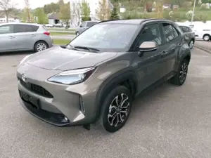 Toyota Yaris Cross 1,5 Hybrid Team D SHZ Kamera  Alu