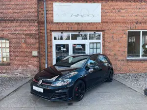 Volkswagen Golf VII GTI Performance AHK+ACC+320PS+VW Scheck