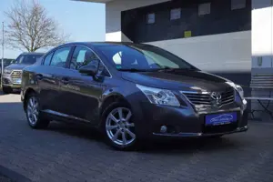 Toyota Avensis 2.2 D-4D Sol TEMPOMAT+1.HAND+XENON+KLIMA+ALU