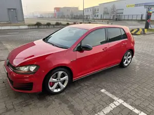 Volkswagen Golf GTI Performance BlueMotion Technology DSG