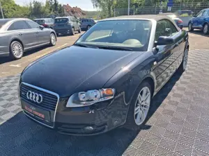 Audi A4 Cabriolet 3.2 FSI*Quattro*Service-Neu*Leder*