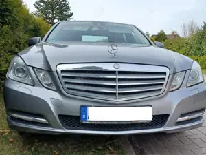 Mercedes-Benz E 300 E 300 CDI DPF BlueEFFICIENCY 7G-TRONIC Elegance