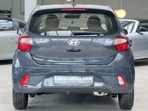 Hyundai i10 i10 1.0 AUTOMATIK|KAMERA|KLIMA|NAVI|5.J-GARANTIE Bild 4