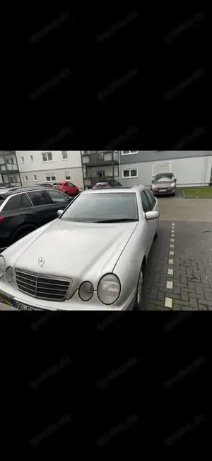 Mercedes-Benz E 200 Elegance
