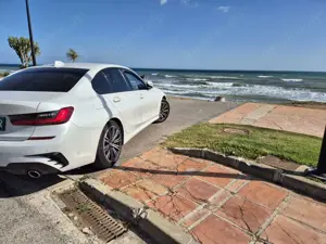BMW 320 320d xDrive Aut. M Sport Bild 2