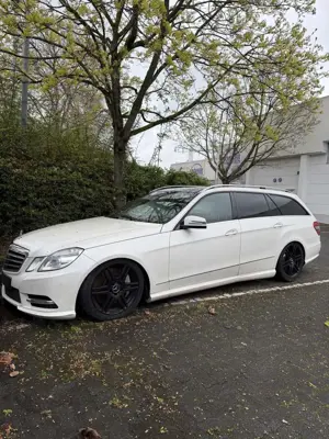 Mercedes-Benz E 500 T BlueEFFICIENCY 7G-TRONIC Avantgarde