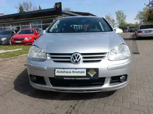 Volkswagen Golf V 1,4 United Klima SHZ AHK PDC Bild 2