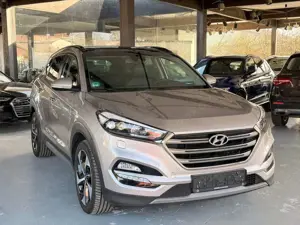 Hyundai TUCSON Premium 4WD-PANO-AHK-SPUR-SHZ-KAM