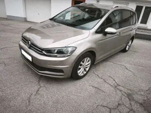 Volkswagen Touran Touran 1.2 TSI Comfortline 7-Sitzer, Navi, Panorama, 8-fach bereift