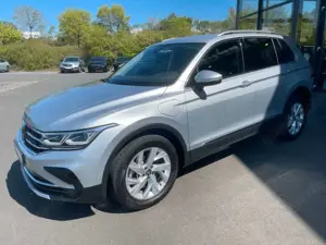 Volkswagen Tiguan 1,4TSi Elegance eHybrid PlugIn AHK Key Ka