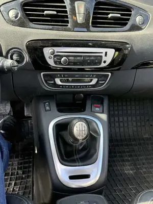 Renault Grand Scenic Energy dCi 130 Euro 6 SS Bose Edition Bild 5