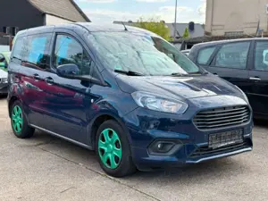 Ford Tourneo Courier Trend*VOLLFAHRBEREIT*UNFALL*