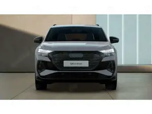 Audi Q4 e-tron S line Bild 3