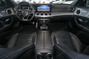 Mercedes-Benz E 63 AMG 4M AMG PANORAMA+AIRMATIC+TOTWINKEL+19" Bild 5