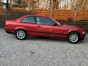 BMW 318 E36 318is Coupé Automatik Comfort 2. Hand Leder Bild 3