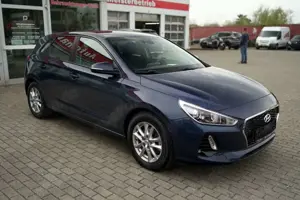 Hyundai i30 Trend SitzLenkradheizung Tempomat Einparkhi Bild 3