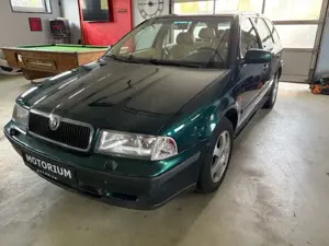 Skoda Octavia 1.8 T Laurin  Klement~Leder~SHZ~Klima~Schiebedach