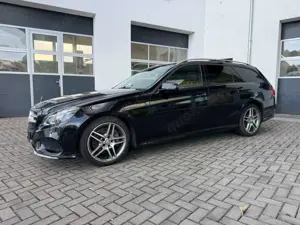 Mercedes-Benz E 350 BlueTec Avantgarde AMG Panorama LED