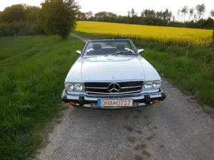 Mercedes-Benz SL 560