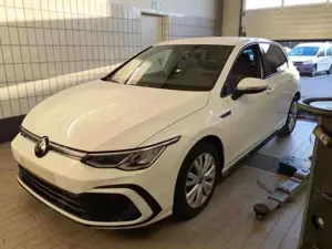 Volkswagen Golf VIII 1.5 TSI R line LED GRA App Connect