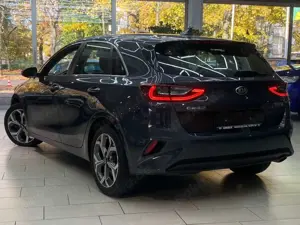 Kia Ceed / cee'd Ceed 1.6 CRDi Mild Hybrid Autom. Navi RueFaKa LedL Bild 5