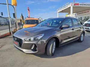 Hyundai i30 1.0 T-GDI *PDCh*Klimaanlage*Tempomat*Bluet.*