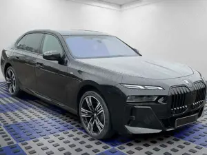 BMW 740 d xDrive BW ExcecutivS TV BRAUNMASSAGEVOLL Bild 2