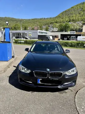 BMW 320 320d Touring Aut. Sport Line