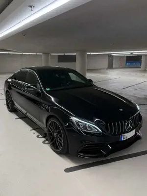 Mercedes-Benz C 63 AMG Speedshift 7G-MCT